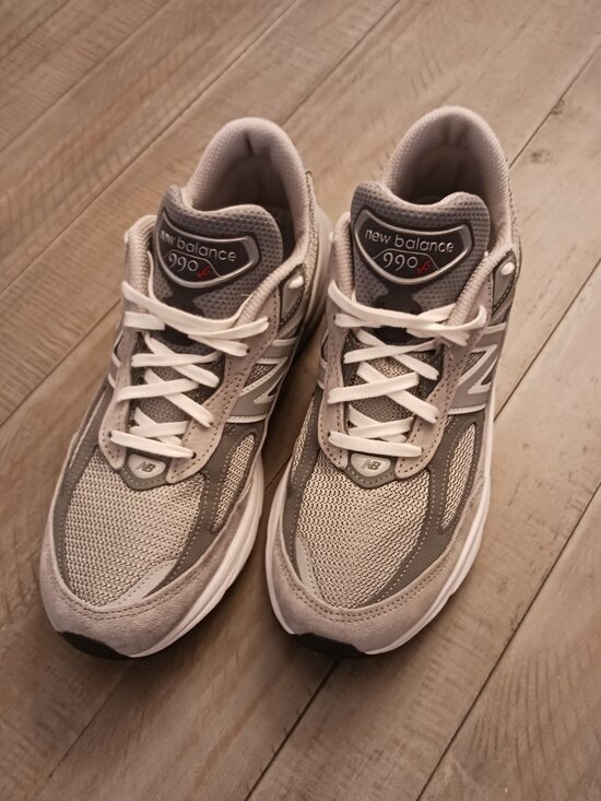 New Balance 990 v6 size 10.5 like new Fuel Cell Ride tech main image 6